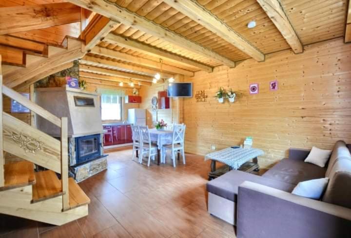 Domki Caloroczne Domkowstwo Bobrka Buitenkant foto